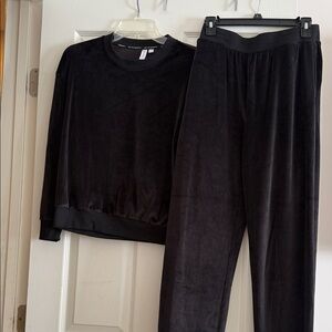 Black Velour Lounge Set - Women's Two-Piece Sweatshirt & Pants